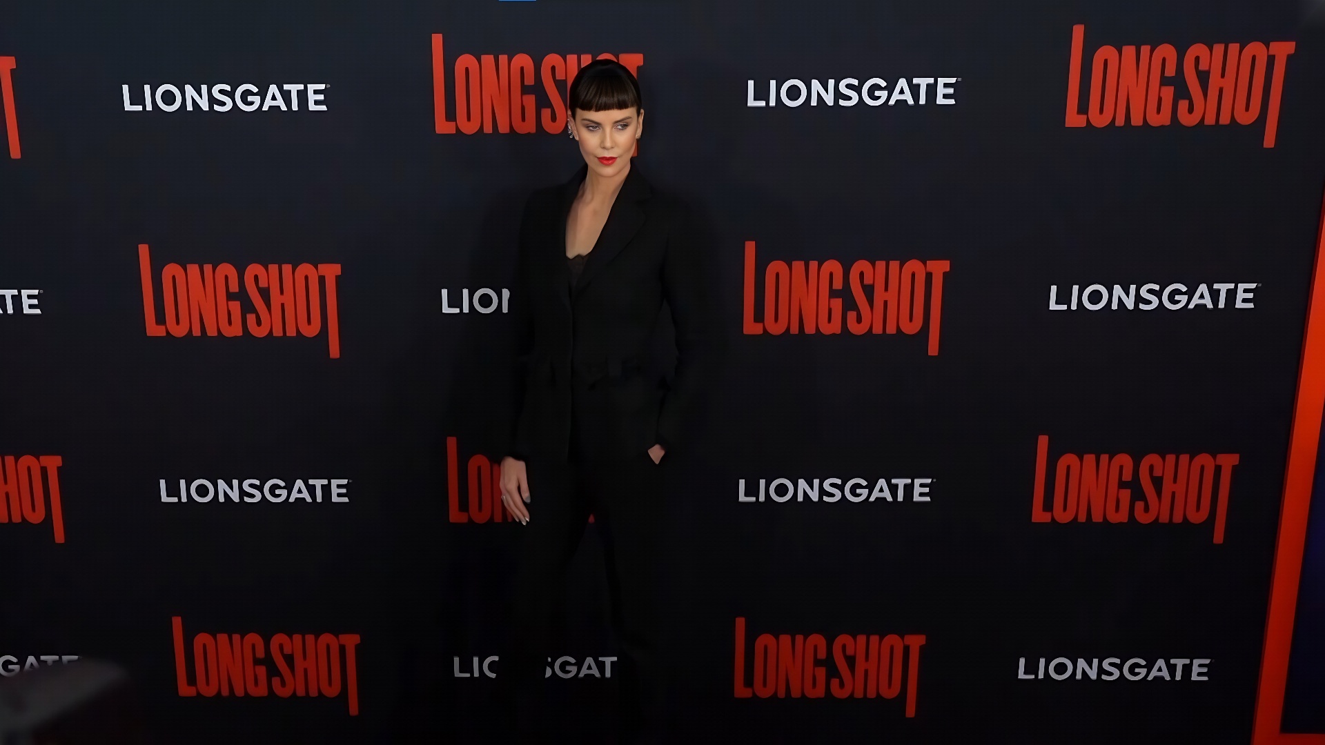 Charlize Theron is defending live performance. She believes nothing compares.