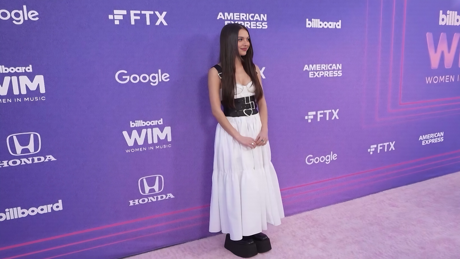 Olivia Rodrigo addresses fashion criticism. The singer is speaking out about online reactions.