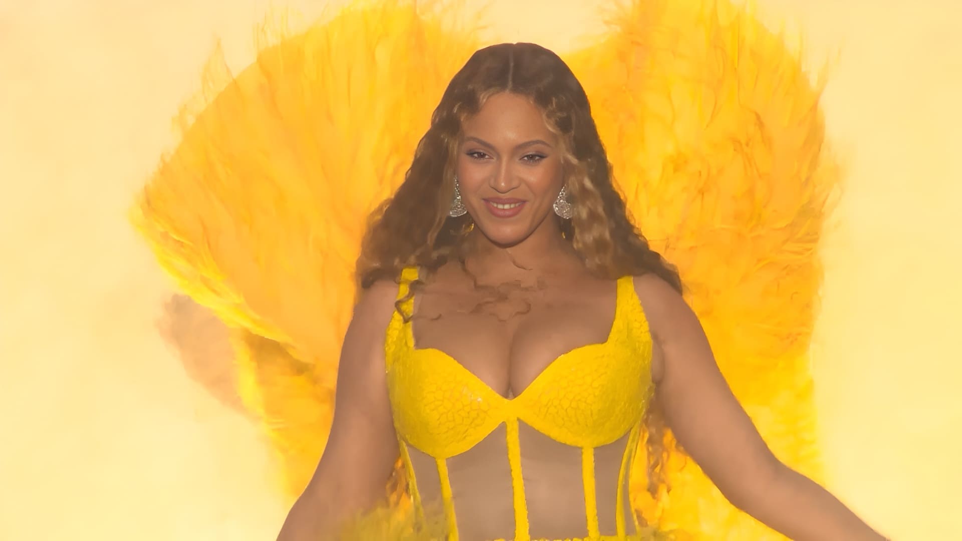 She returned after welcoming twins. The glamour picked up where it left off.
