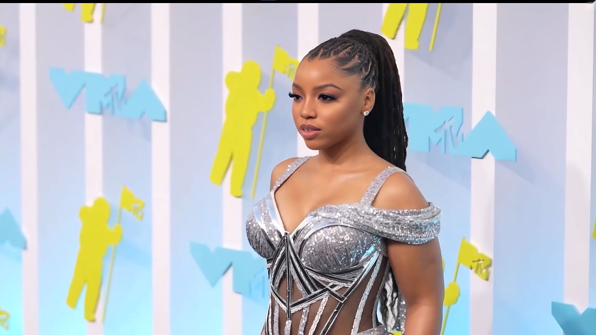 A solo chapter soon emerged. Her artistic voice continued to grow.