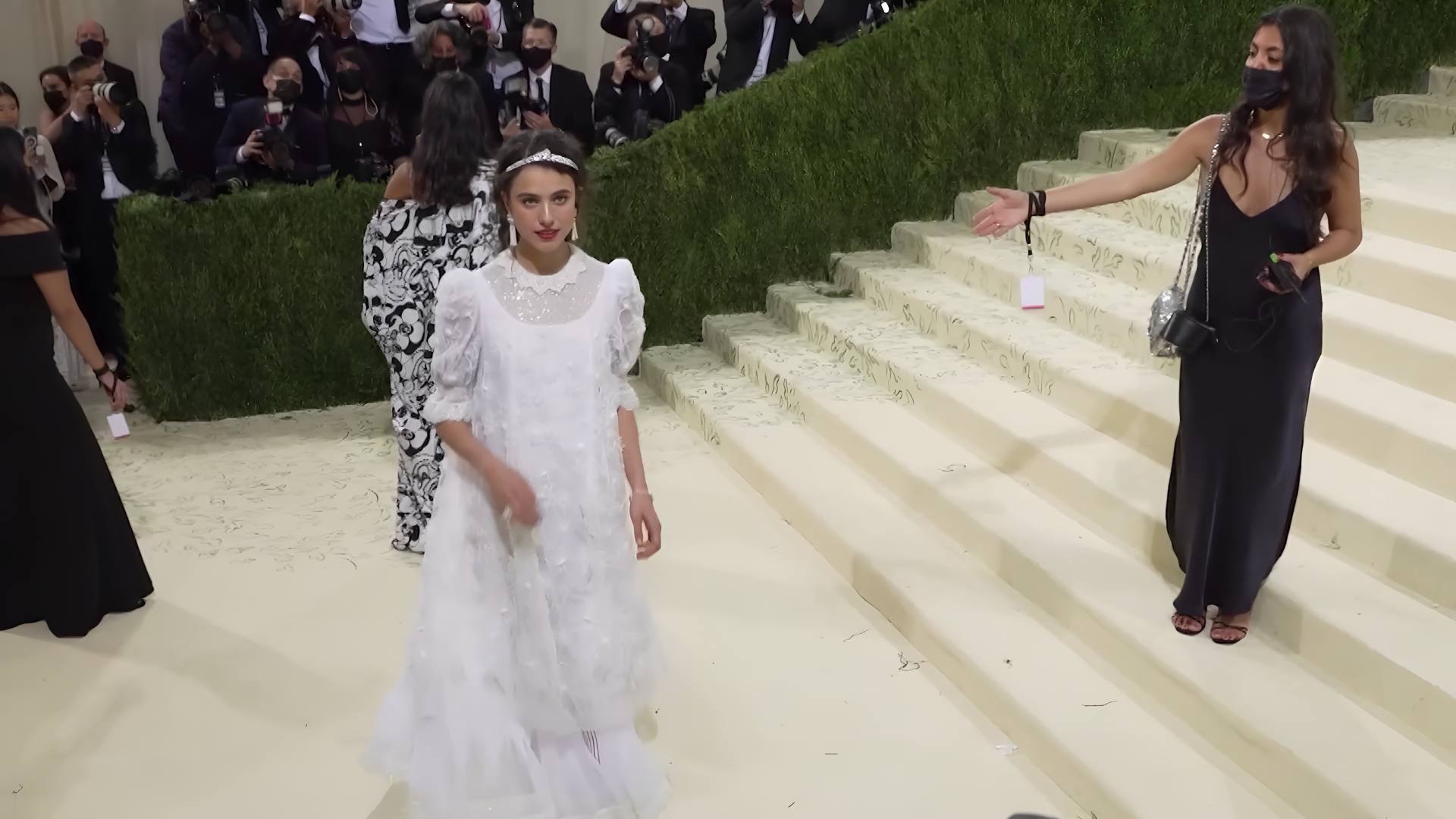 Margaret Qualley makes a bold Chanel statement. Her shoes became the talking point.